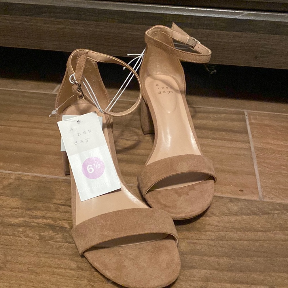 Nude suede 2inch heels!